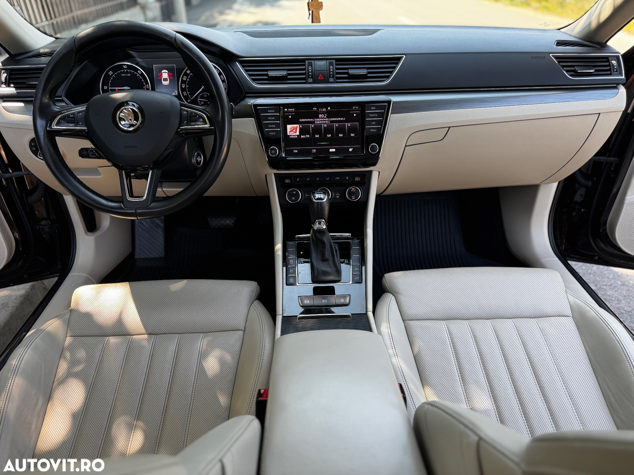 Skoda Superb 2.0 TDI DSG 4X4 Style - 4