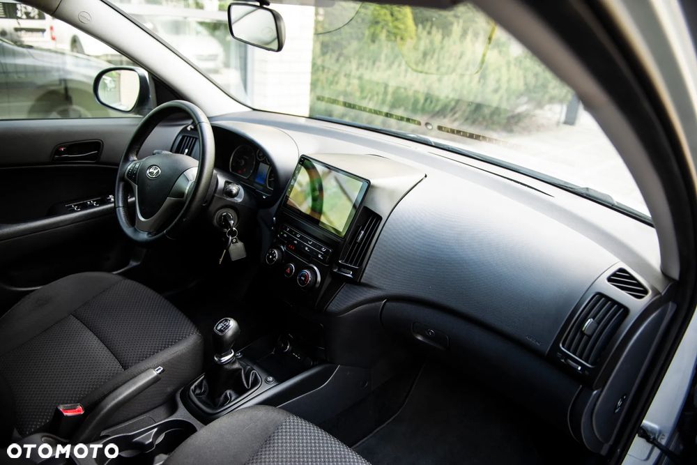 Hyundai i30 1.6 CRDi Premium - 17