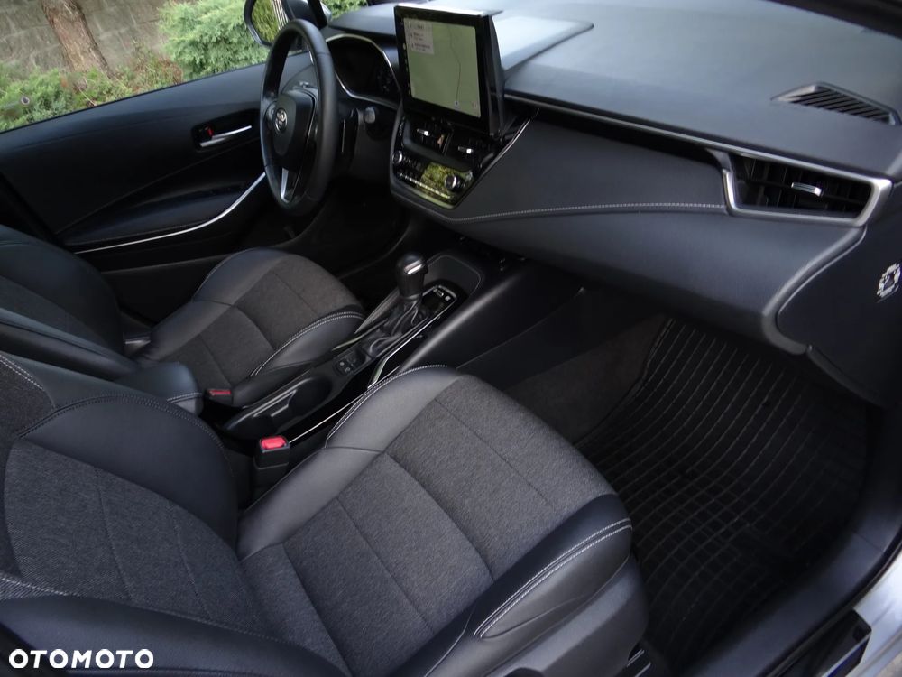 Toyota Corolla - 23
