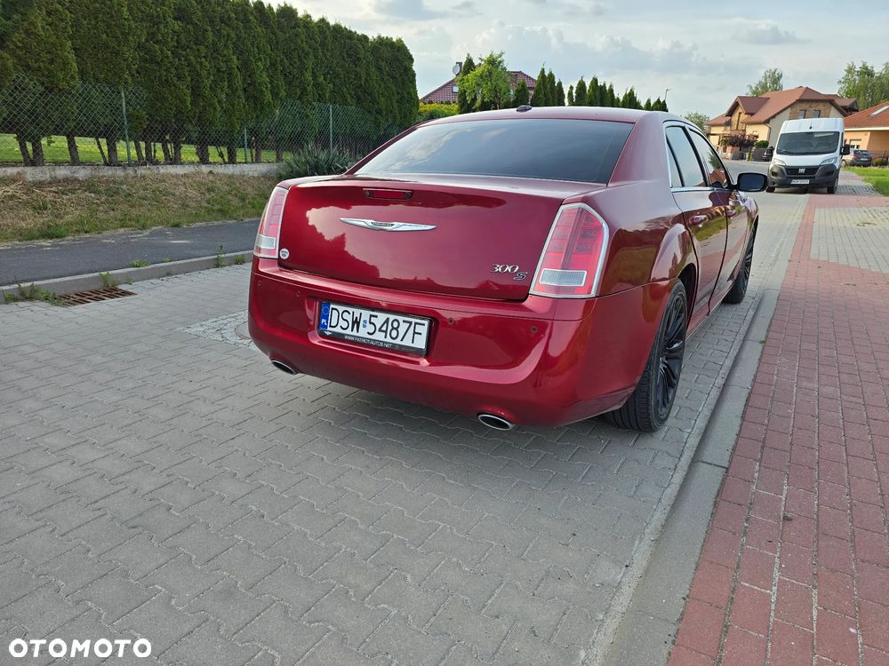Chrysler 300s - 11