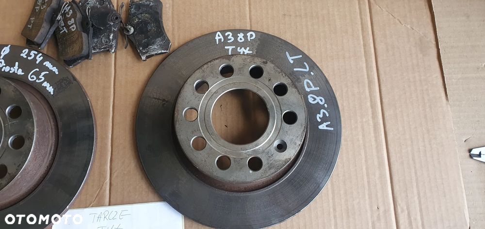 Tarcze hamulcowe tył tylne klocki Audi A3 8P 255MM - 3