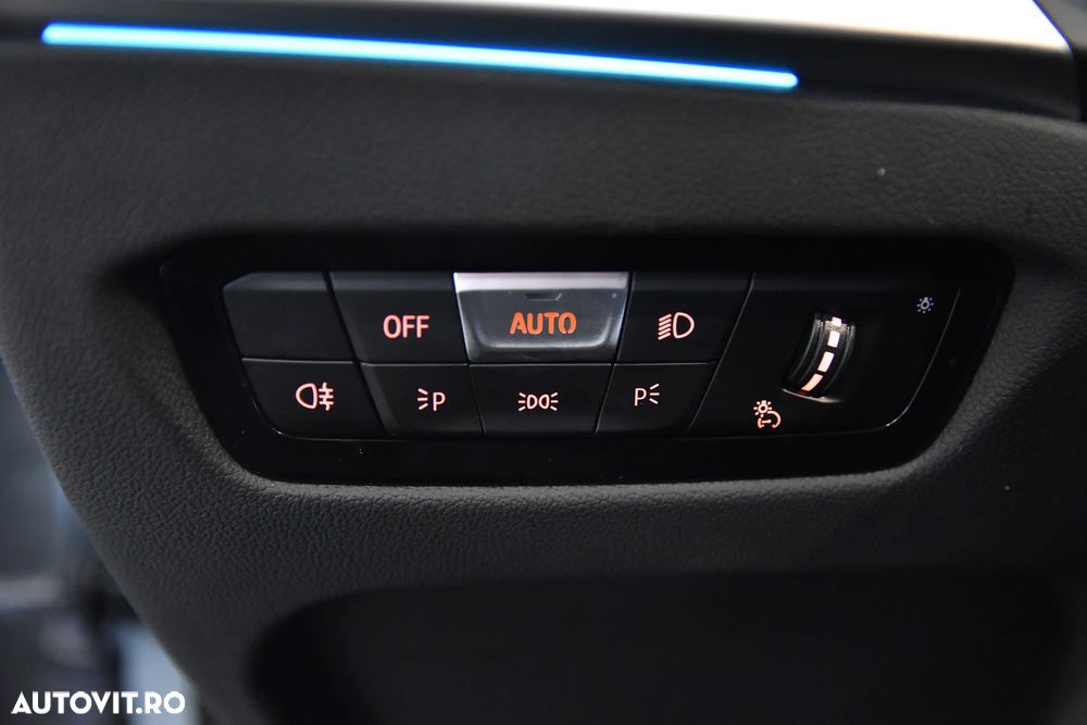 BMW Seria 3 320i xDrive AT - 16