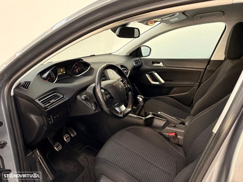 Peugeot 308 1.2 PureTech Style - 10