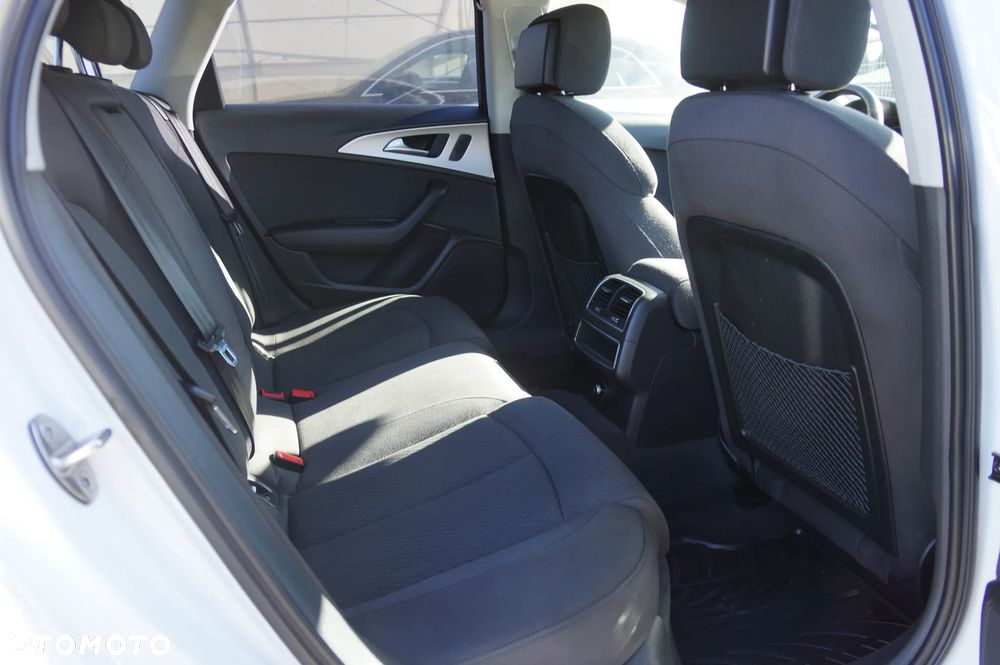 Audi A6 Avant 2.0 TDI quattro S tronic - 30