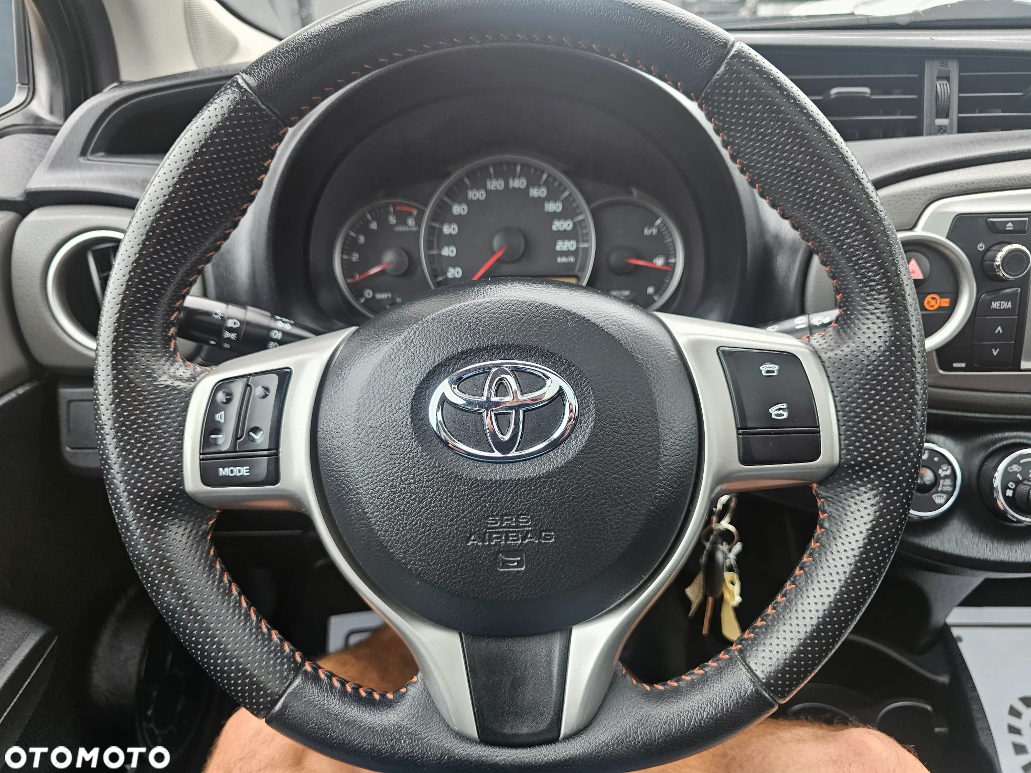 Toyota Yaris 1.4 D-4D Sol - 14