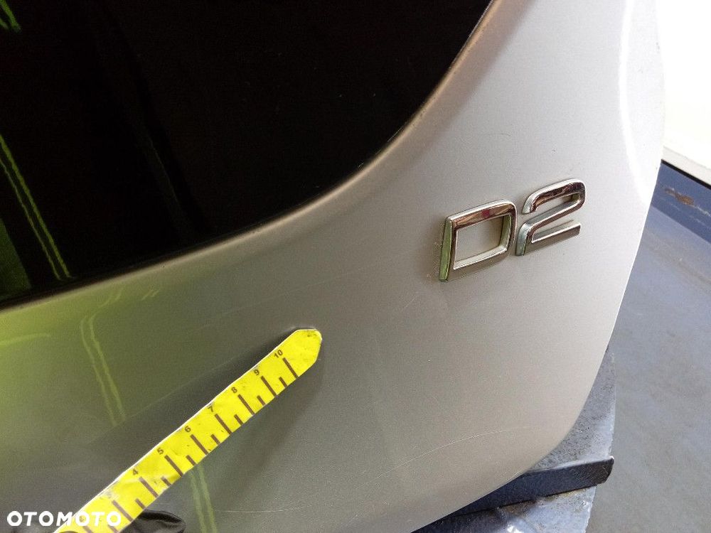 VOLVO V40 II LIFT 16- TYLNA KLAPA BAGAŻNIKA  711 BRIGHT SILVER - 7