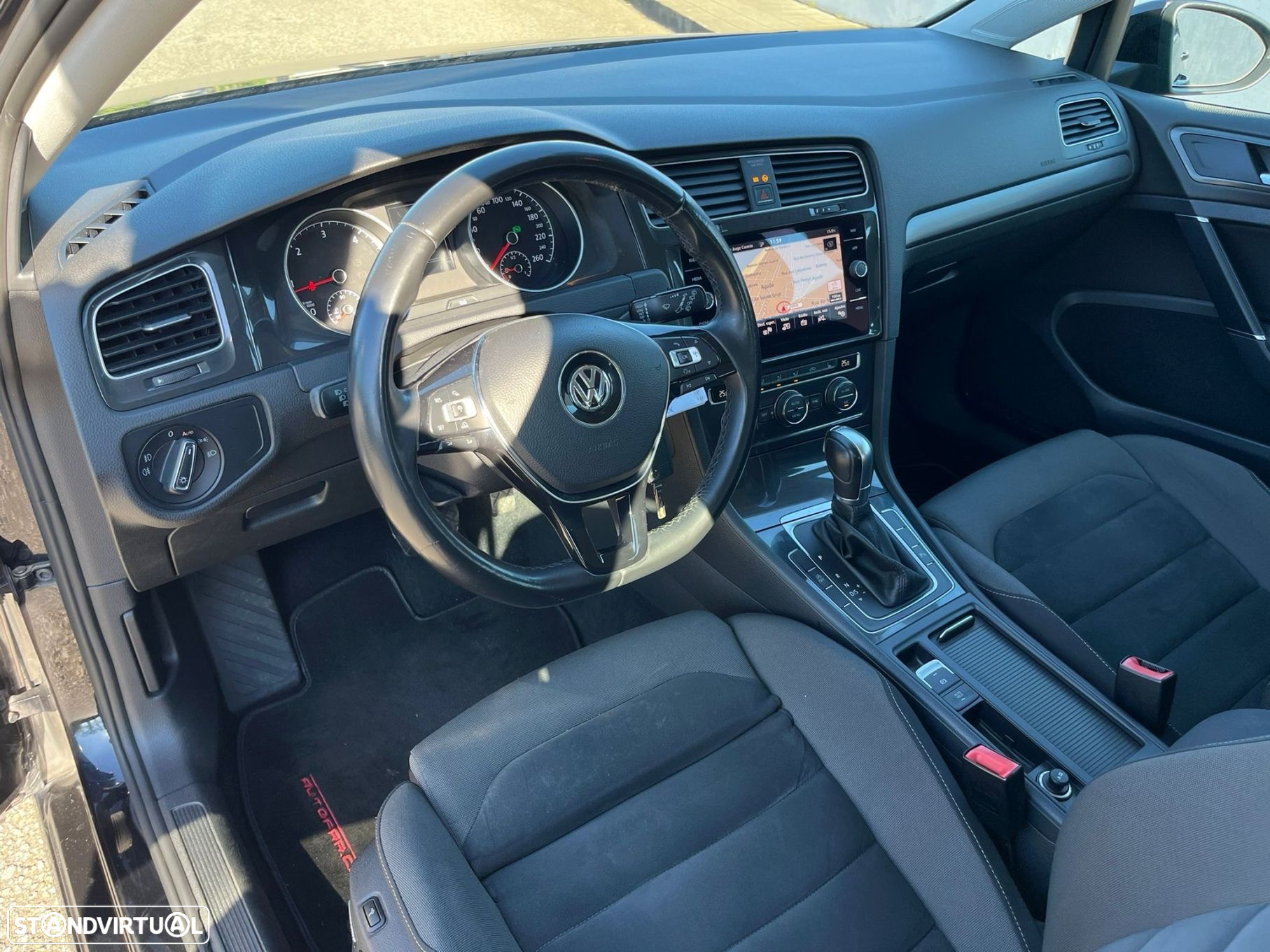 VW Golf 1.6 TDI R-Line DSG - 14