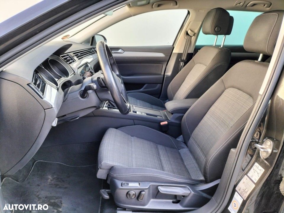 Volkswagen Passat - 17