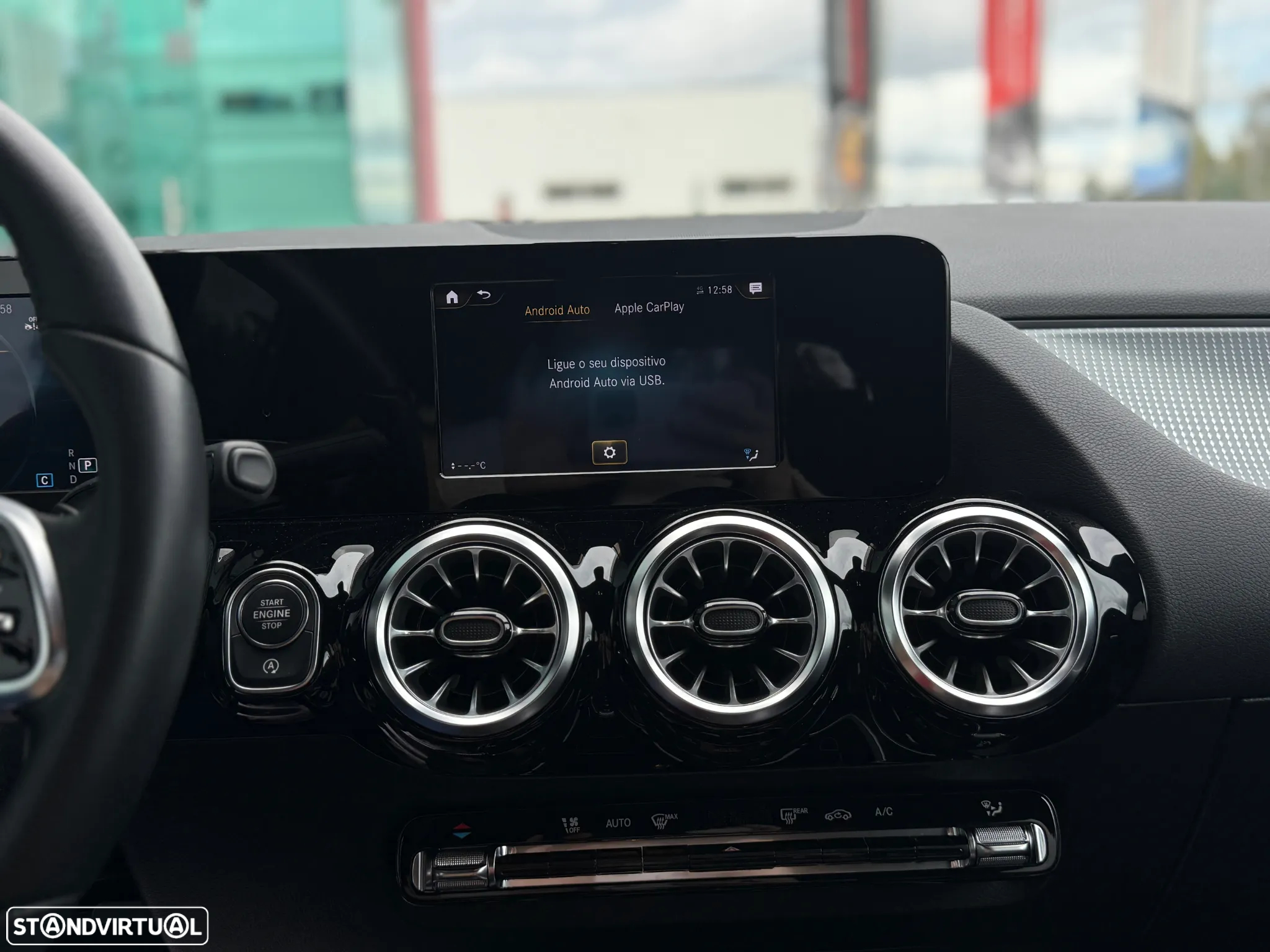 Mercedes-Benz GLA 180 7G-DCT Progressive - 30