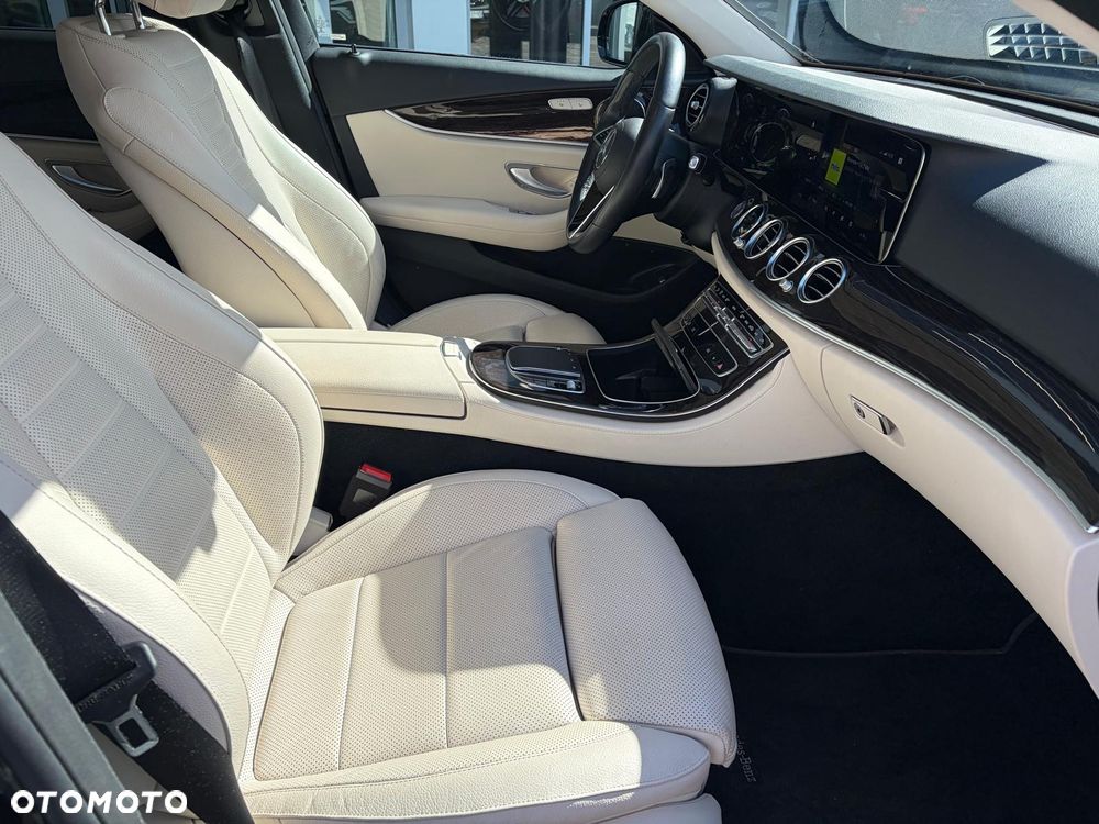 Mercedes-Benz Klasa E 220 d 4-Matic AMG - 20