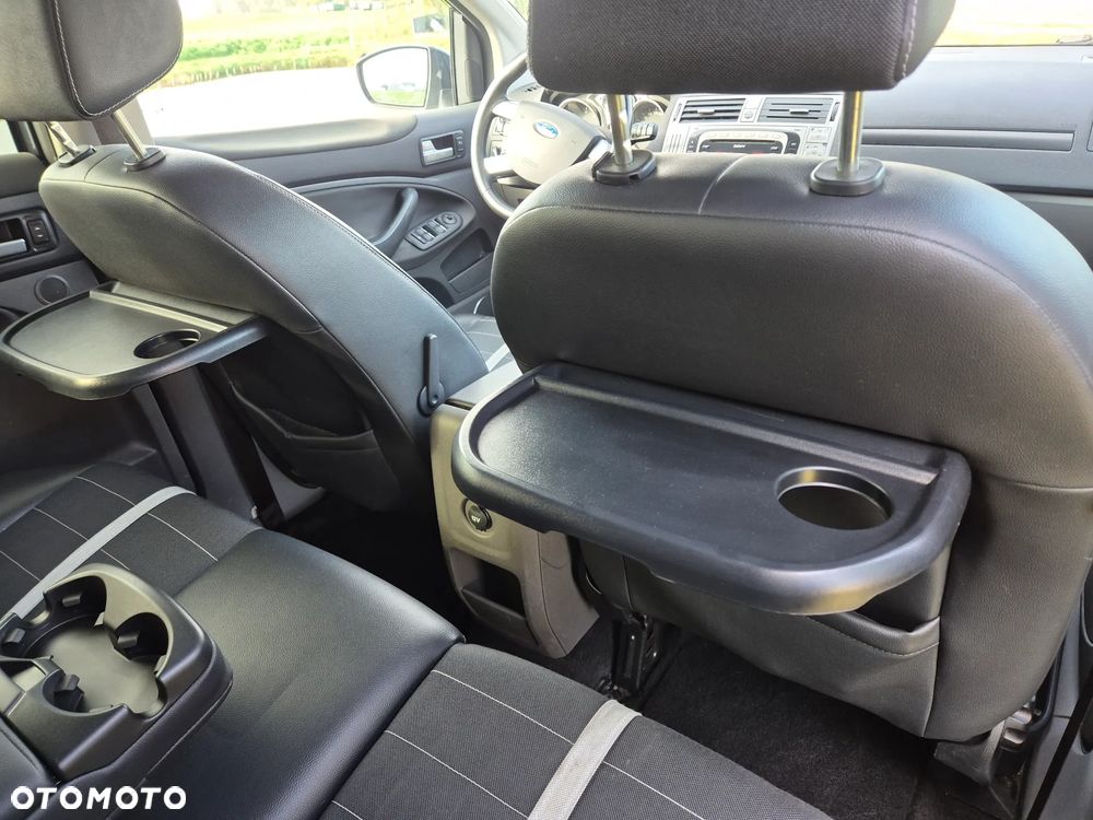 Ford Kuga - 23