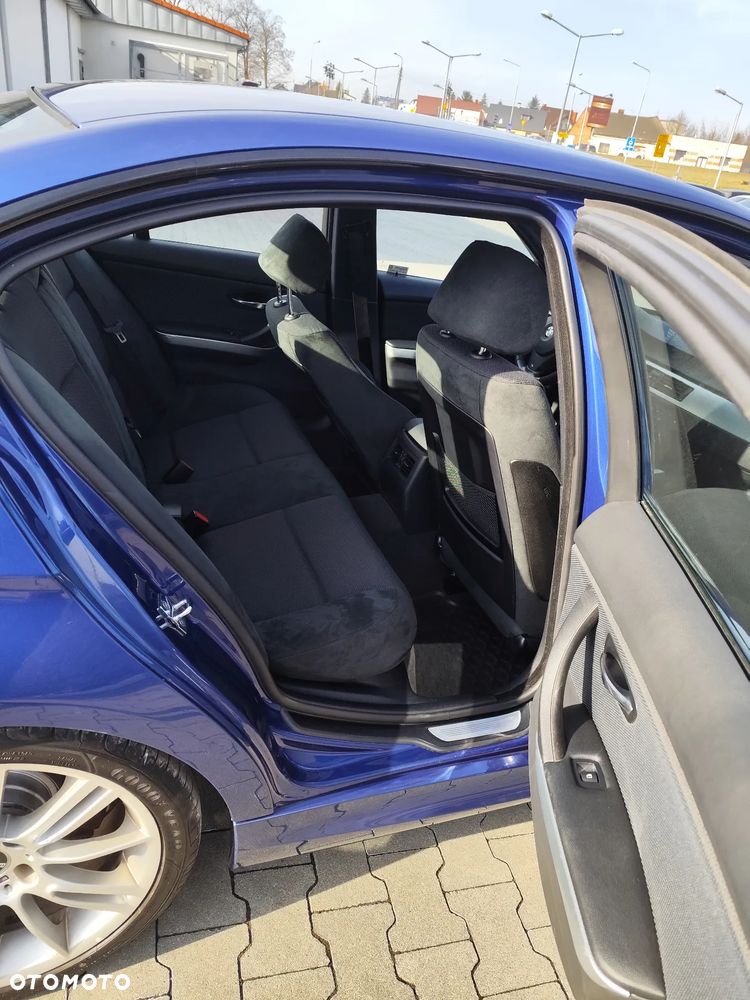 BMW Seria 3 320i - 21