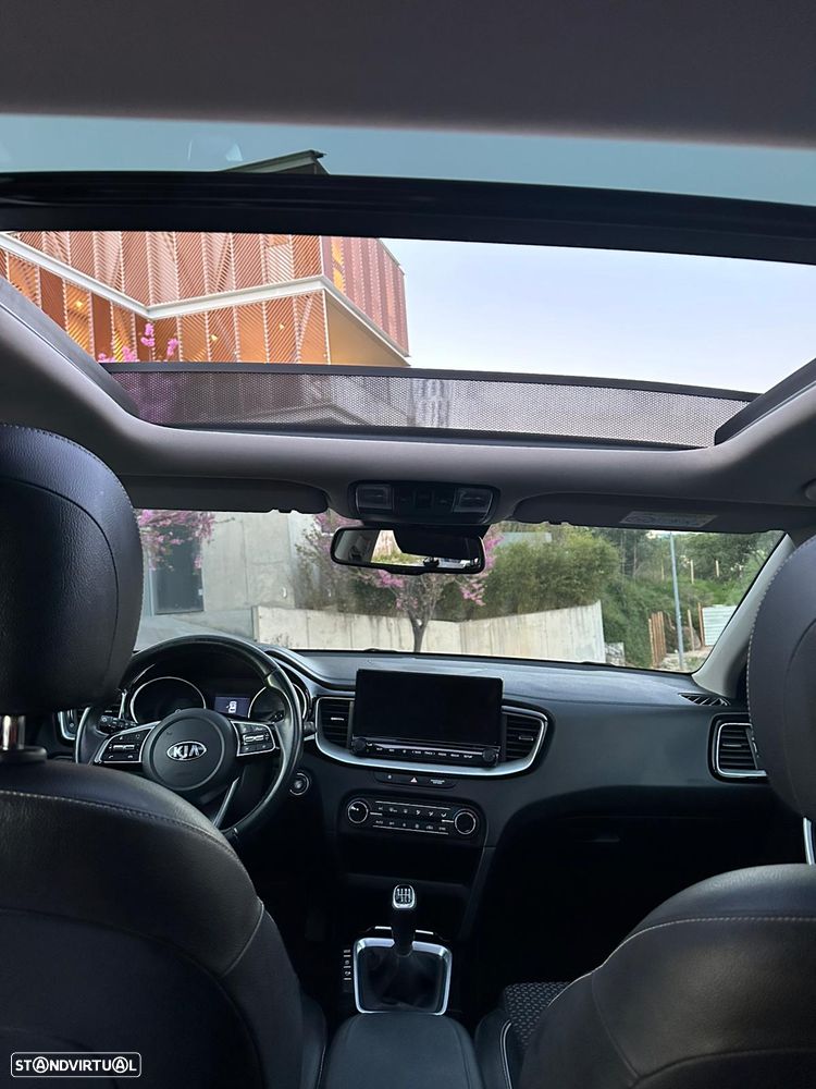 Kia Ceed SW 1.6 CRDi MHEV Drive - 9