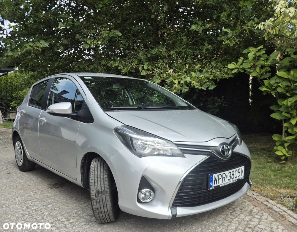Toyota Yaris 1.33 Premium EU6 - 1