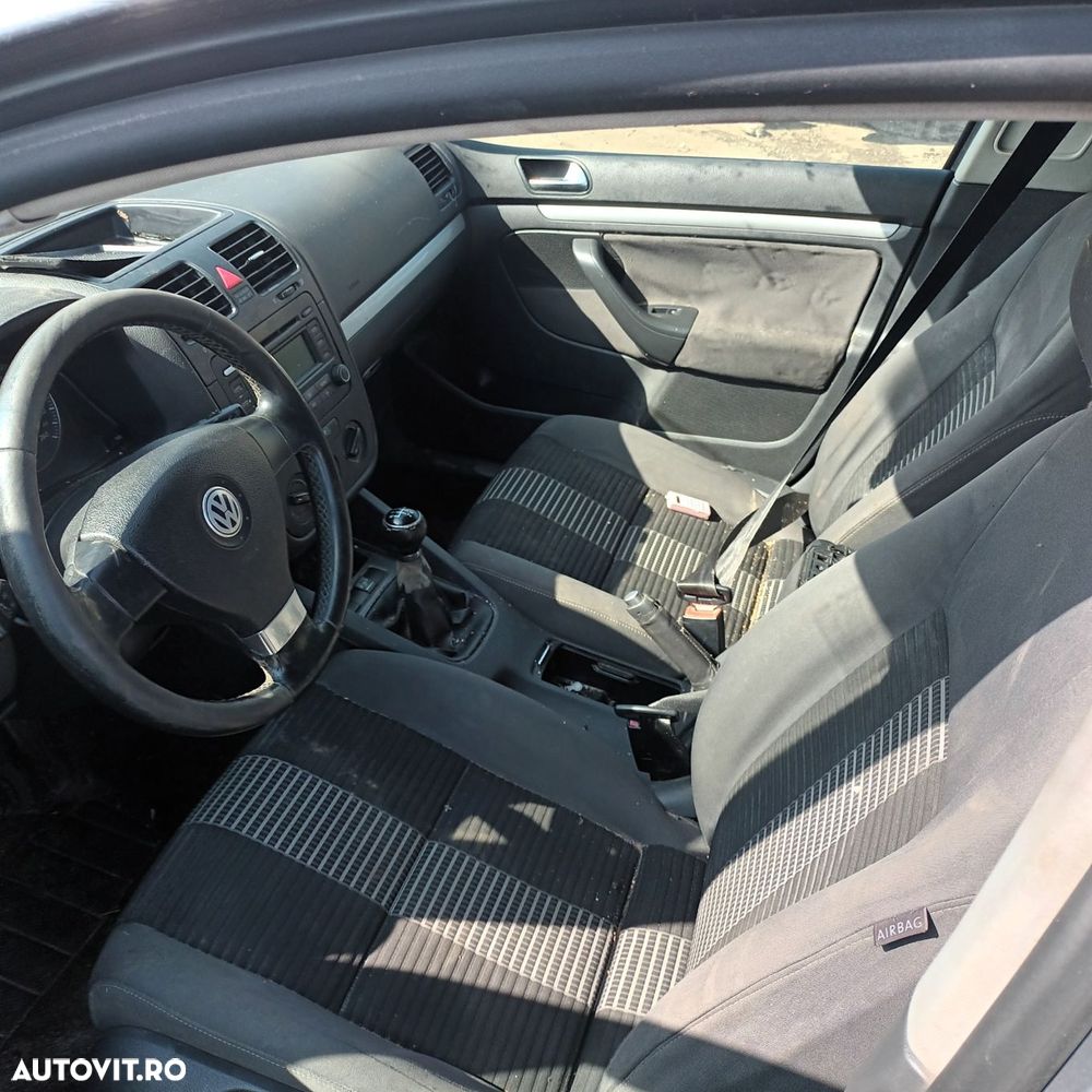 Dezmembrari  VW GOLF 5  2003  > 2009 1.6 Benzina - 8