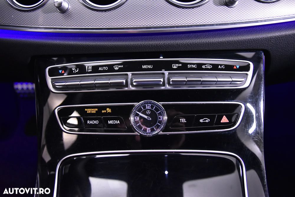 Mercedes-Benz E - 18