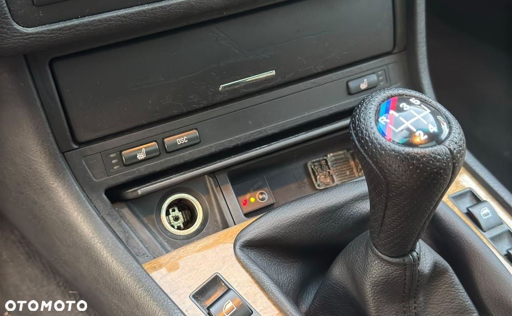 BMW Seria 3 325i - 17
