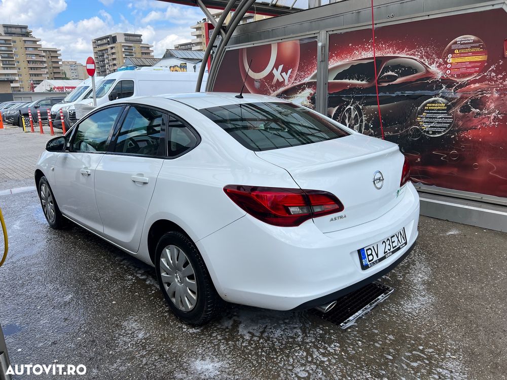 Opel Astra 1.4 Turbo ECOTEC Enjoy - 3