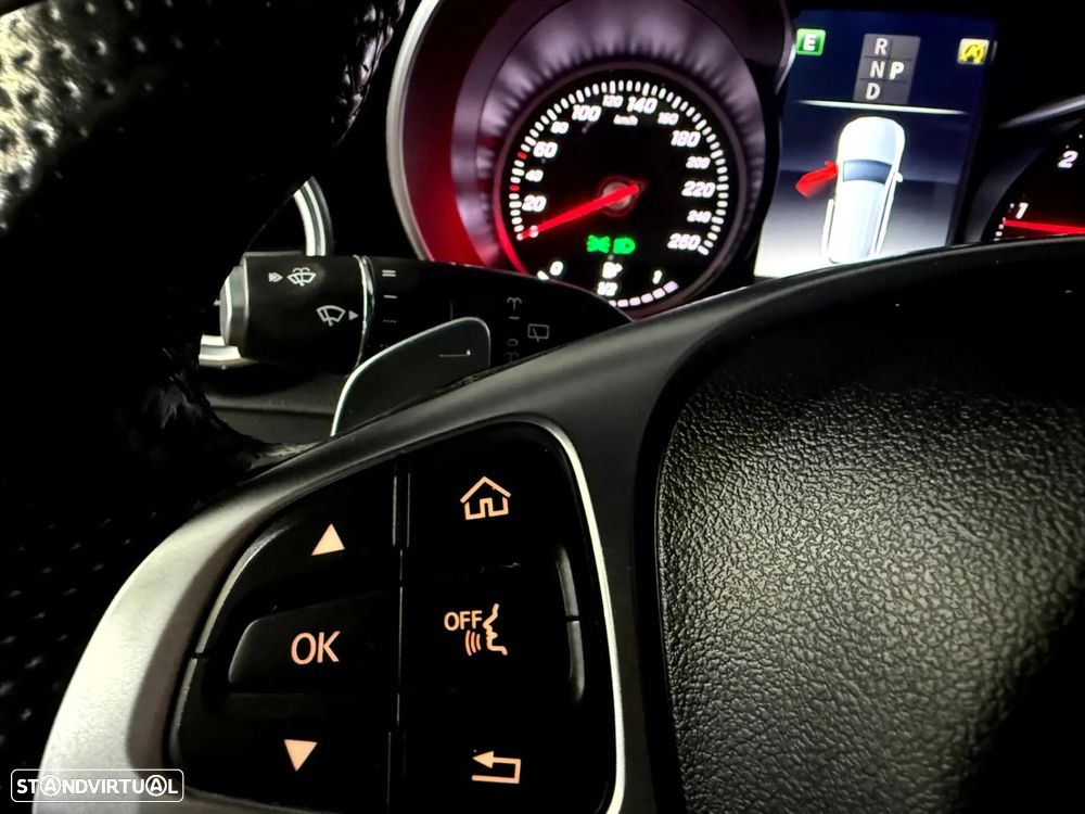 Mercedes-Benz GLC 220 d 4Matic 9G-TRONIC AMG Line - 26