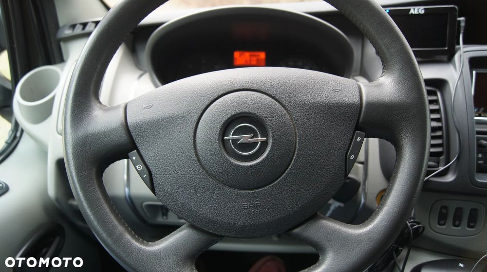 Opel Vivaro L2H1 Easytronic - 22