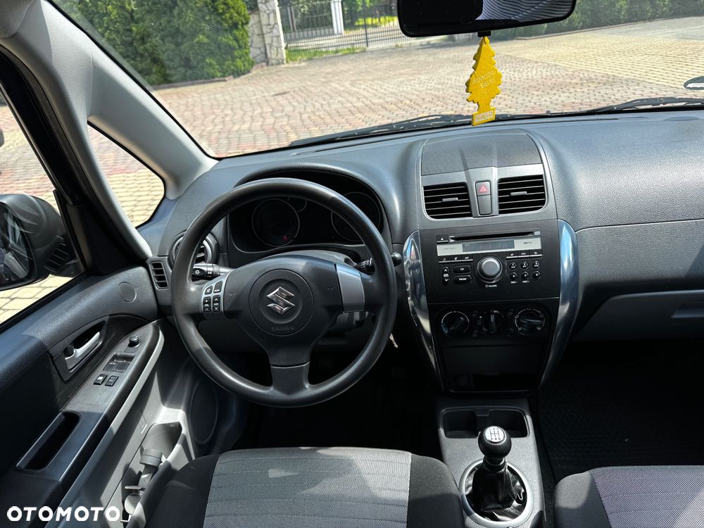 Suzuki SX4 1.6 Premium - 13