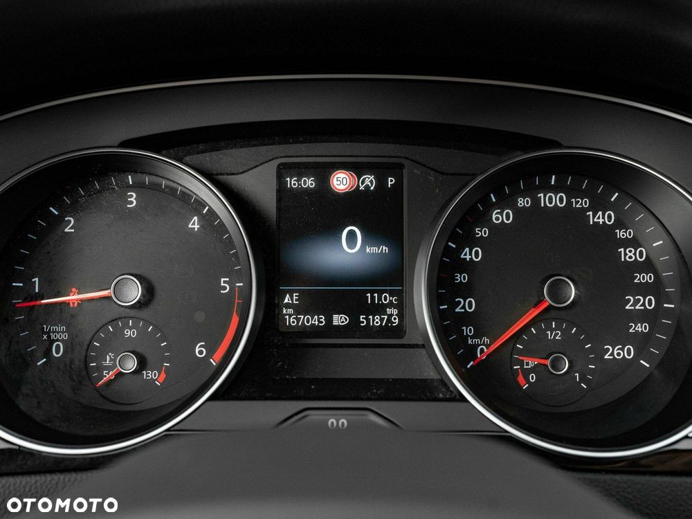 Volkswagen Passat 2.0 TDI Elegance DSG - 16