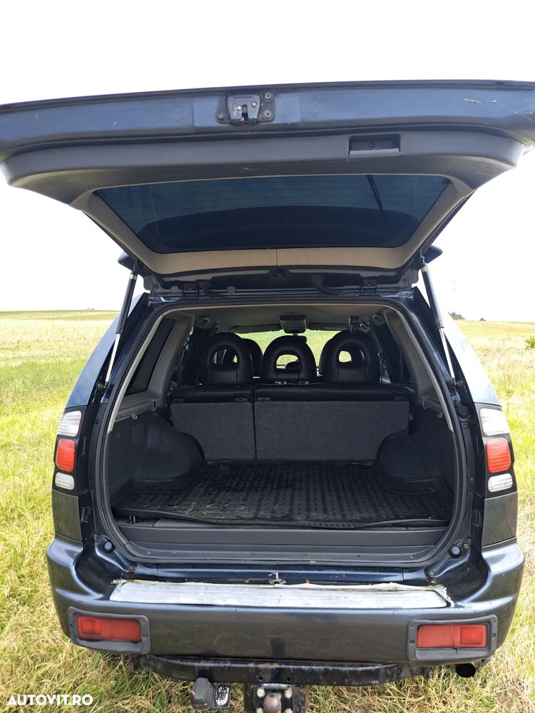 Mitsubishi Pajero Sport 2.5 TD Instyle - 9