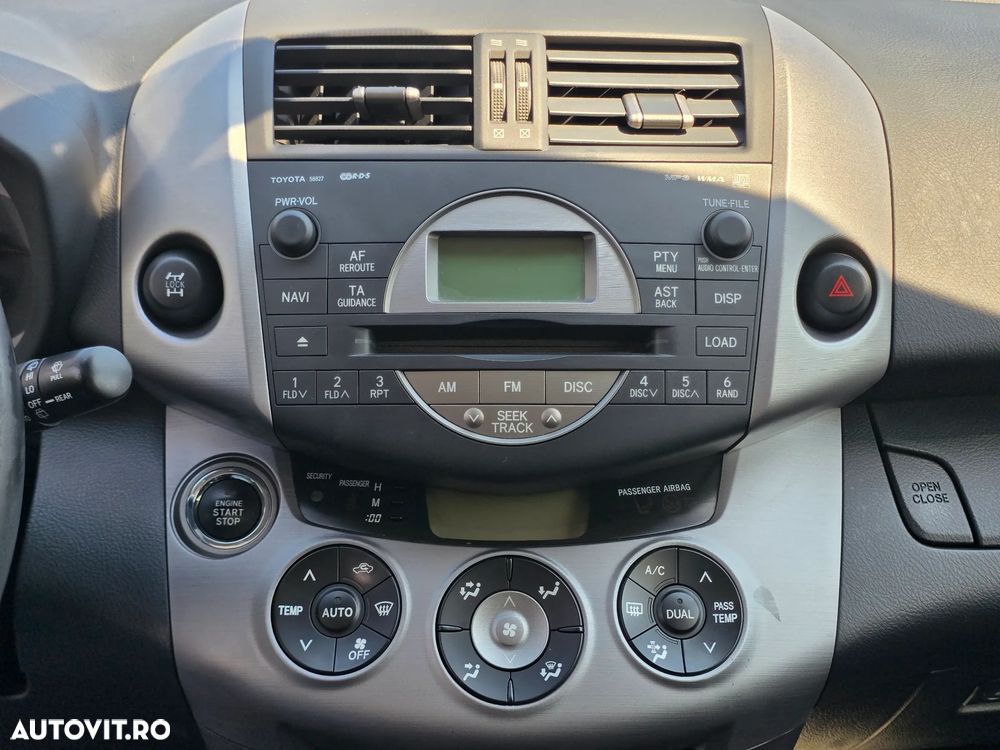 Toyota RAV4 - 7