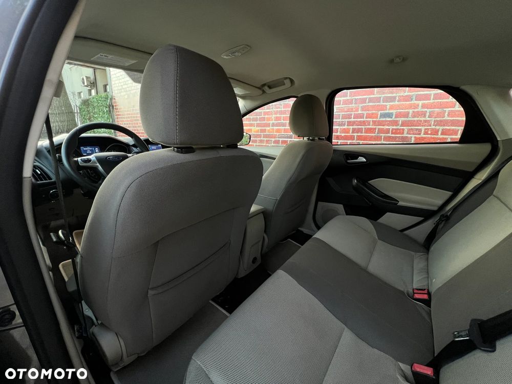 Ford Focus - 11