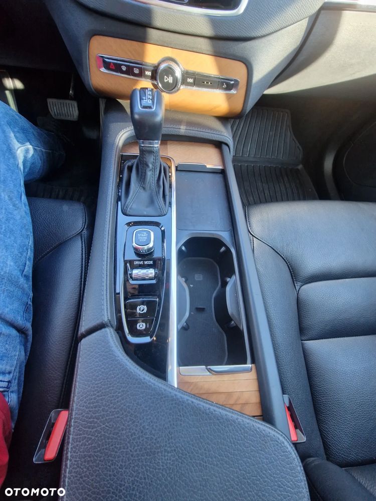 Volvo XC 90 - 18