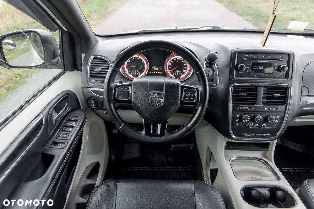Dodge Grand Caravan 3.6 Express - 24