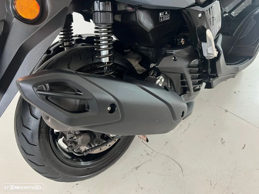 Yamaha NMAX 125 - 12
