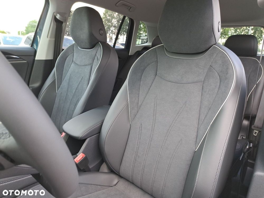 Volkswagen Tiguan - 12