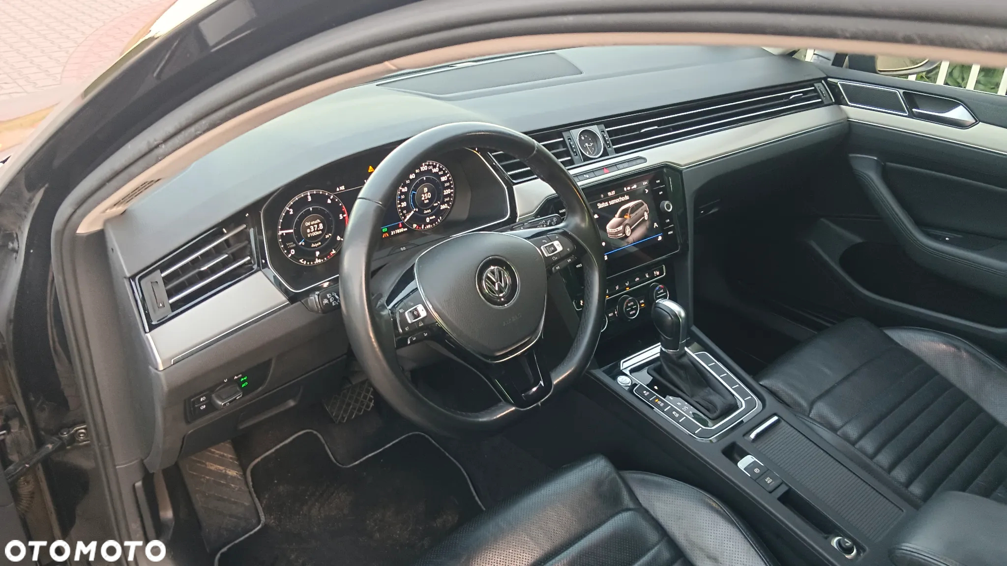 Volkswagen Passat 2.0 TDI BMT Highline DSG - 32