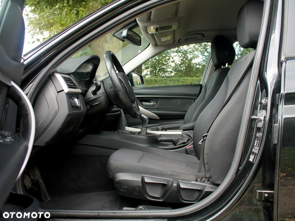 BMW Seria 3 - 16