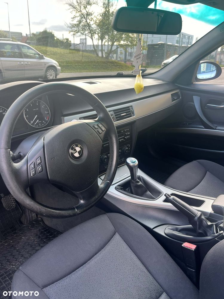 BMW Seria 3 - 14