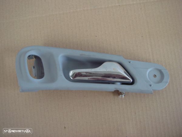 Manípulo Int Porta Fr Esq Mercedes-Benz C-Class (W203) - 1