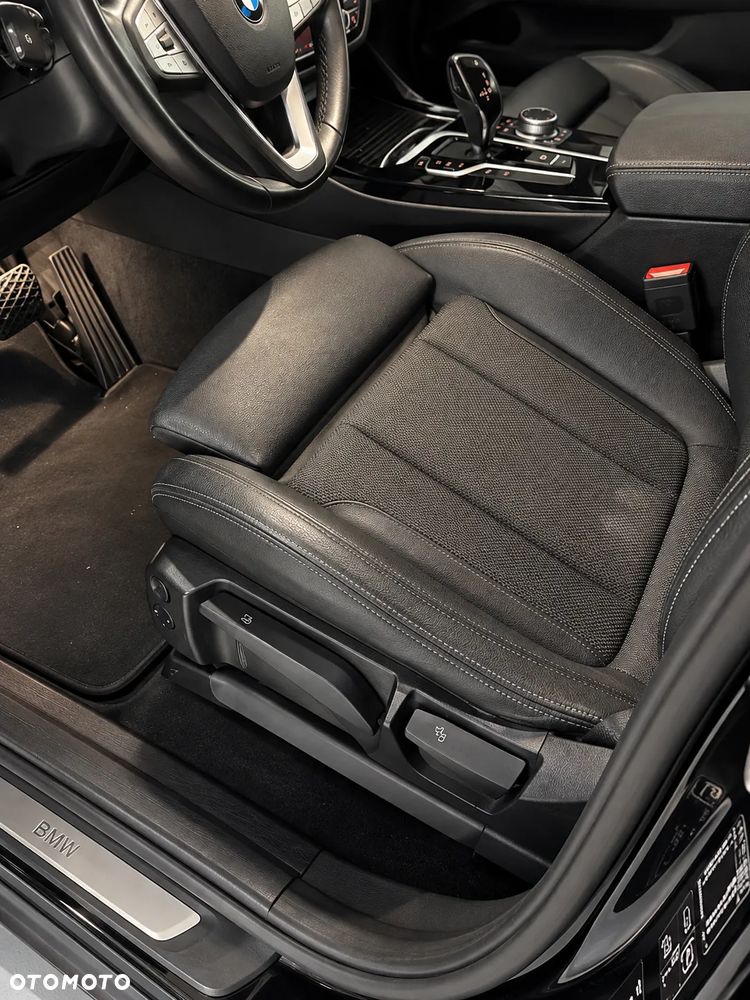BMW X3 xDrive20d MHEV Advantage - 23