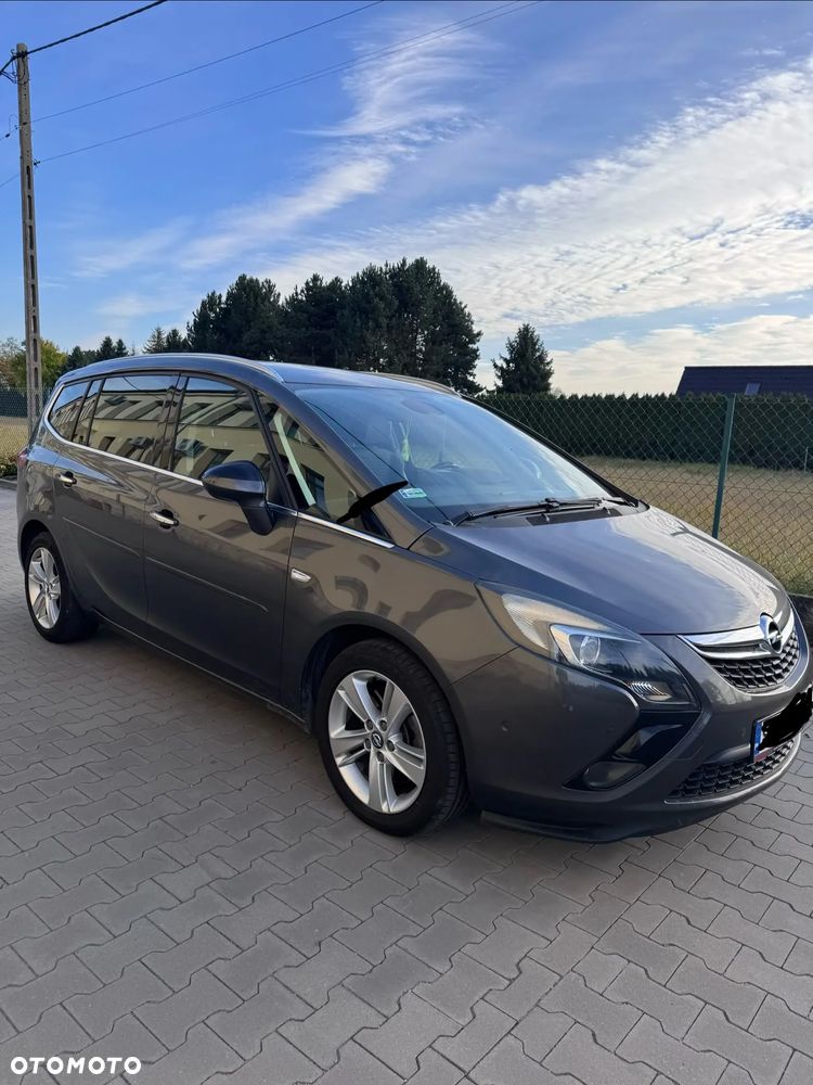 Opel Zafira 2012 photo 2