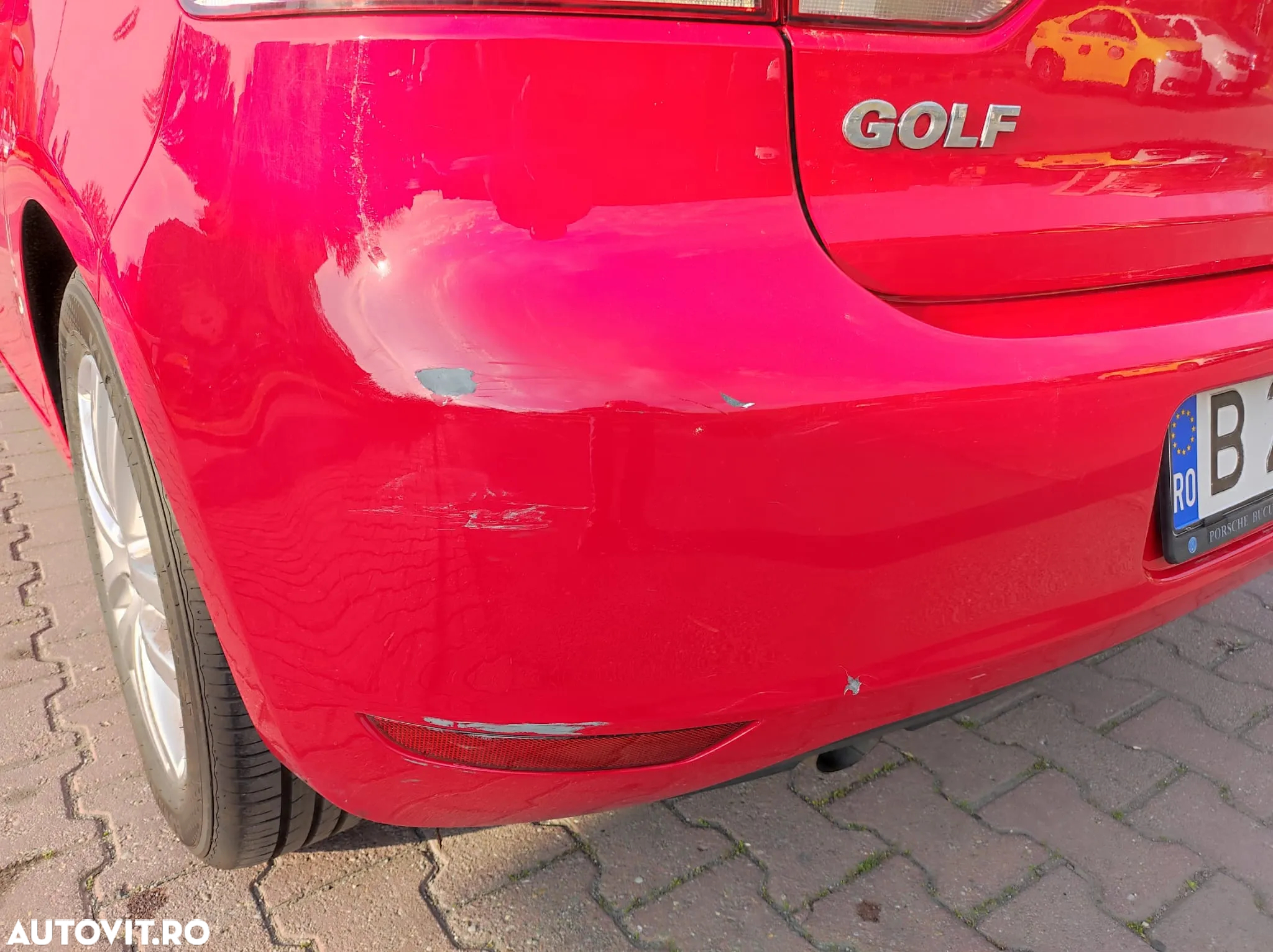 Volkswagen Golf 1.6 TDI DPF Highline - 18