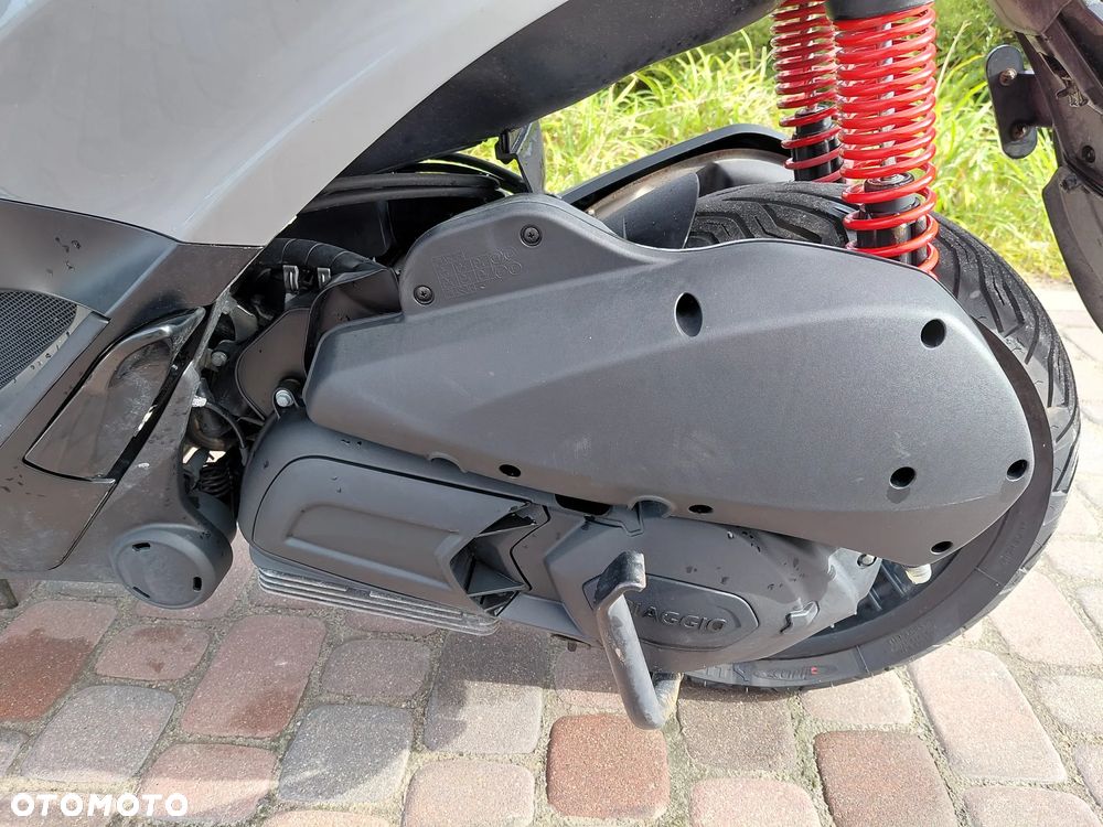 Piaggio MP-3 - 19