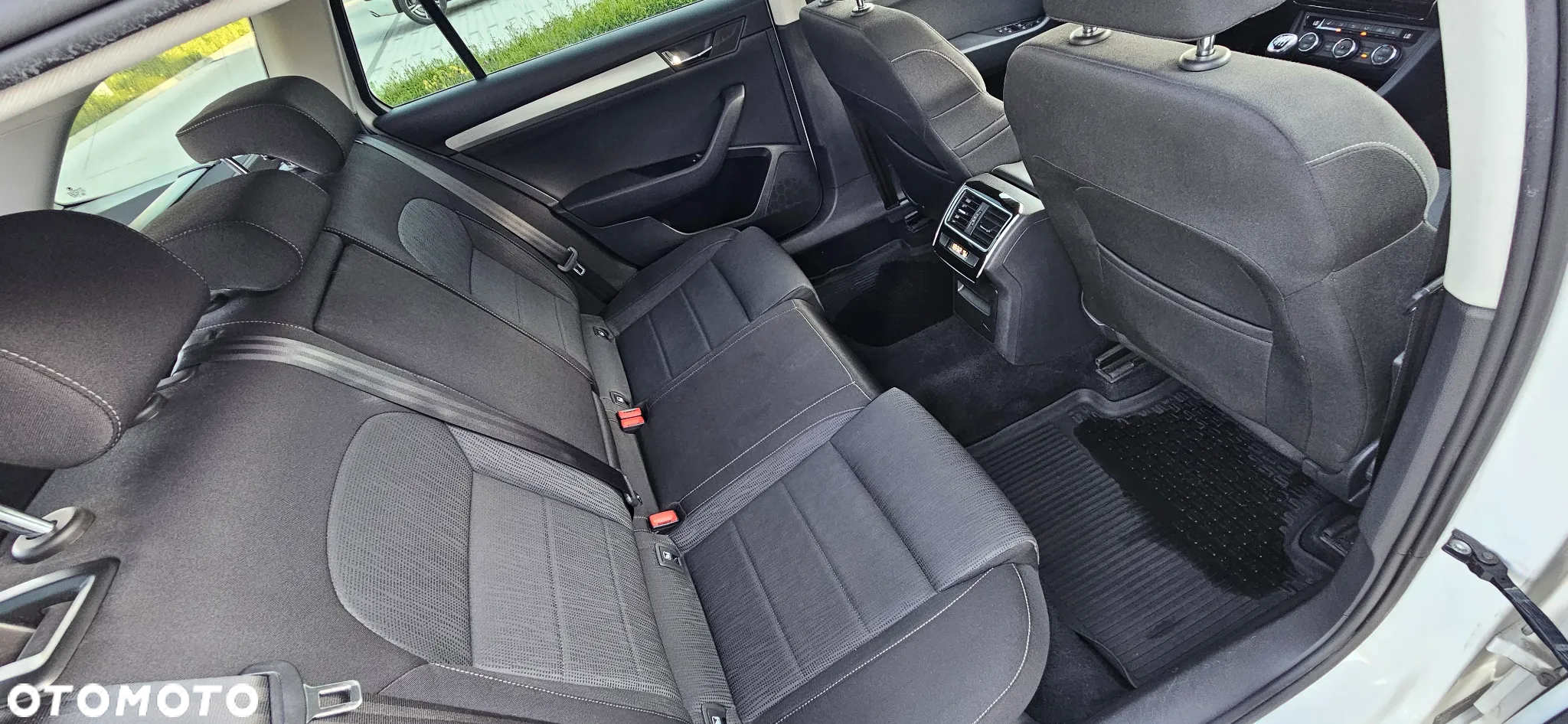 Skoda Superb 1.6 TDI Style - 11