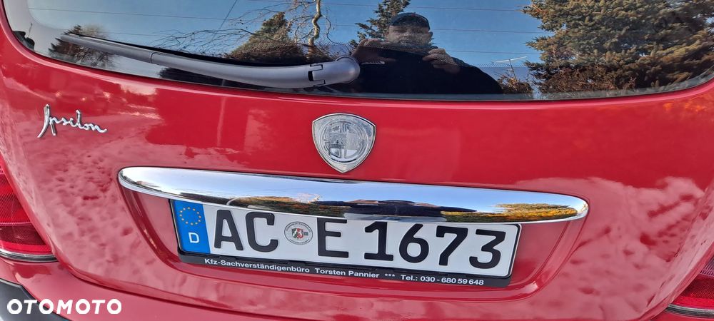 Lancia Ypsilon Y 1.4 16v Automatik Platino - 16