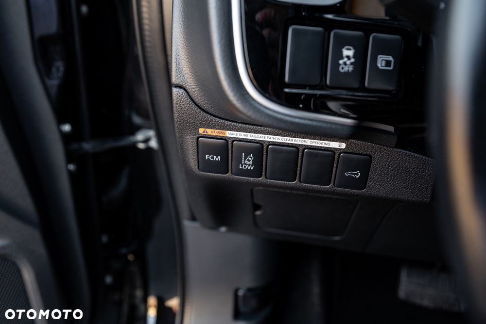 Mitsubishi Outlander 2.2 DI-D 4WD Automatik Invite - 32