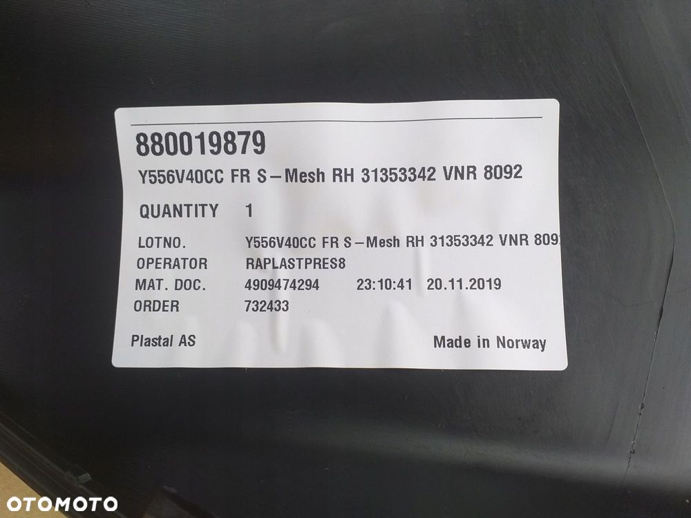 VOLVO V40 XC40 PRAWA LAWA NAKŁADKA NOWE KOMPLET - 3