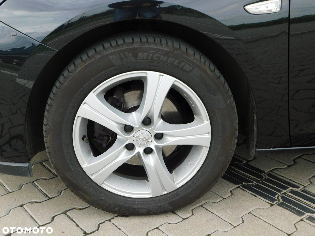 Opel Astra V 1.4 T Dynamic S&S - 25
