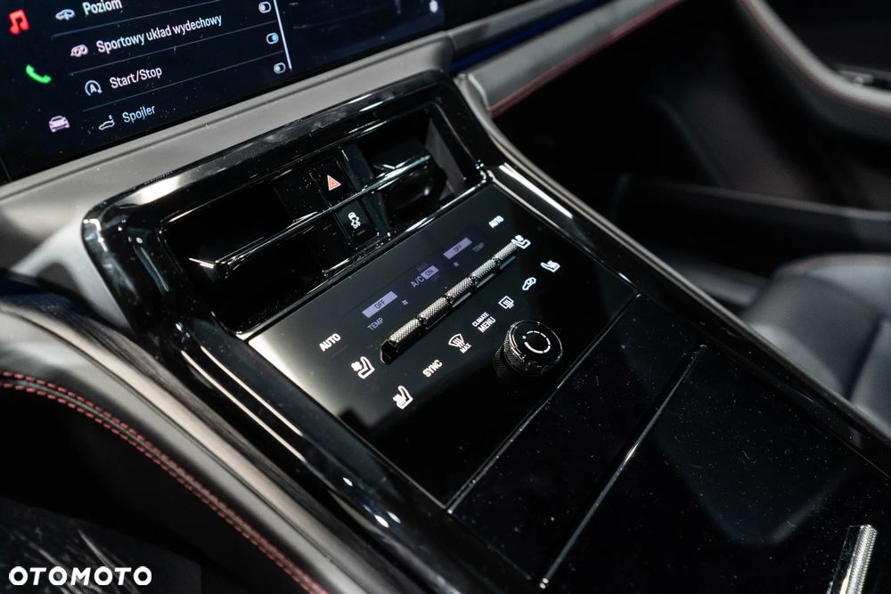 Porsche Panamera - 22