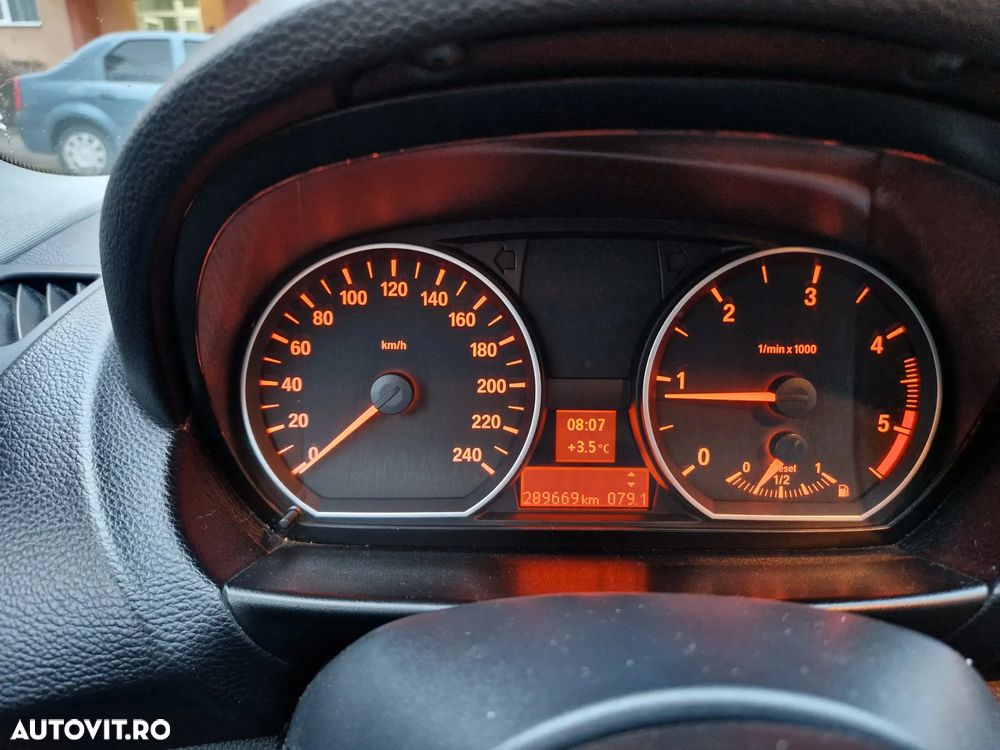 BMW Seria 1 118d - 15