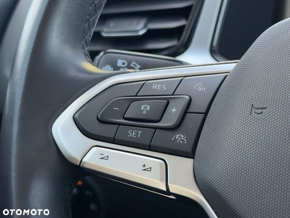 Volkswagen T-Roc 1.5 TSI Life DSG - 19