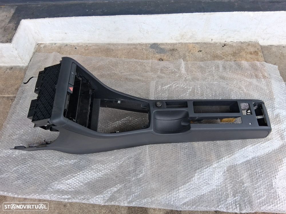 Consola central Audi a4 b6/b7 ano 2001 a 2008 em bom estado - 1